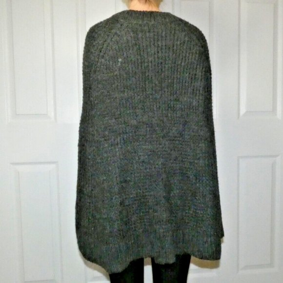 Mod Gray Cape Knit French Connection Vintage Sweater Poncho Zip up Sides Size M - Picture 9 of 13